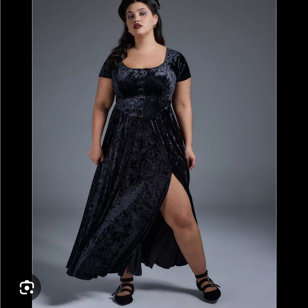 Torrid 1X Nightfall Hook & Eye Velour Whimsigoth Maxi Dress with Slit
